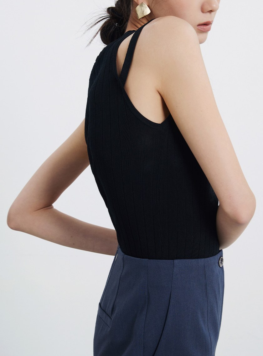 不對稱肩帶圓領針織背心